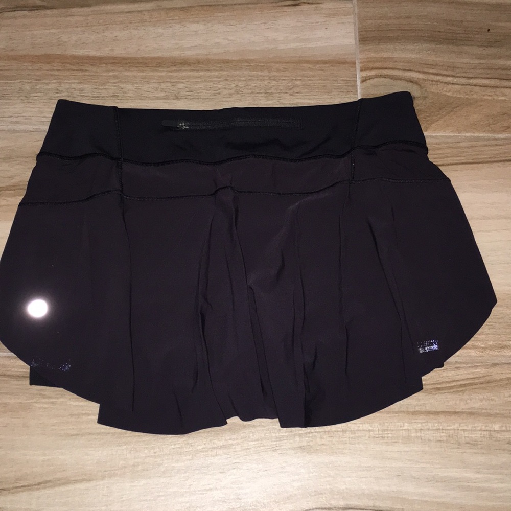 Lululemon black skirt